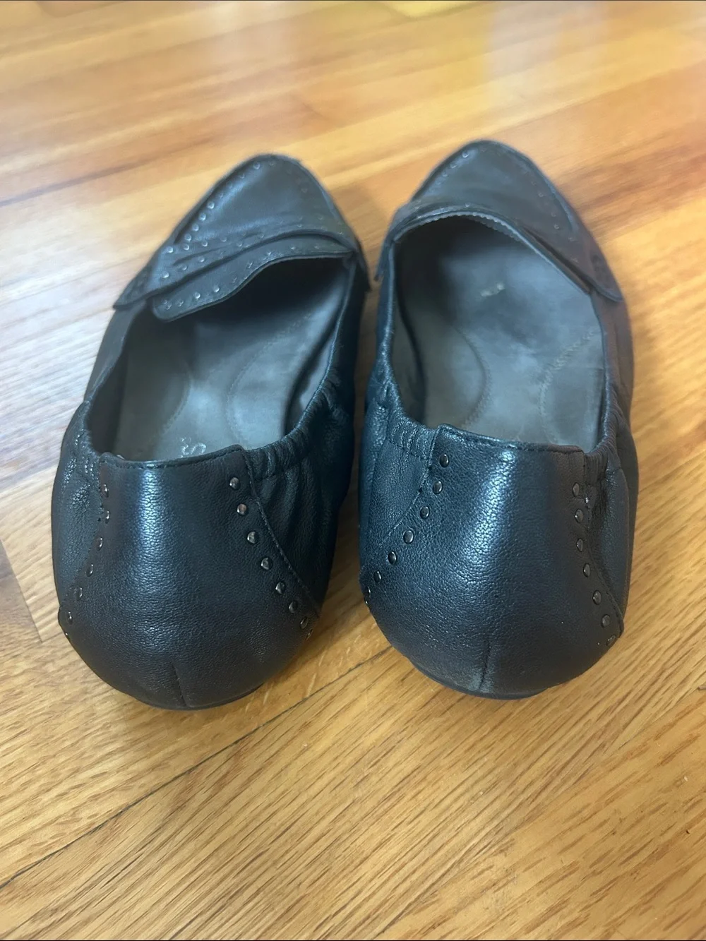 AEROSOLES Black Stud-Accent Women's Loafers